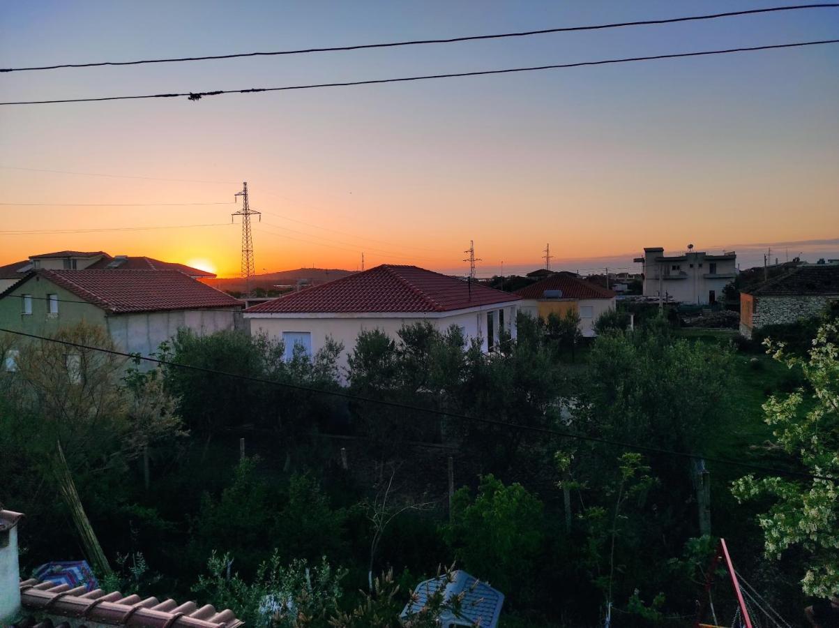 VlorëAlanthiaアパートメント エクステリア 写真