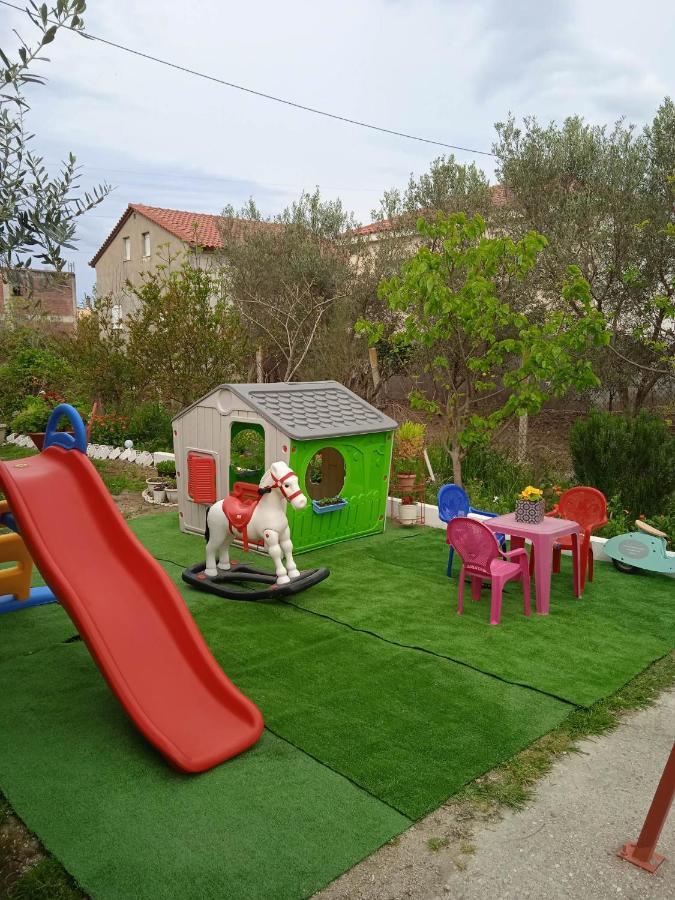 VlorëAlanthiaアパートメント エクステリア 写真
